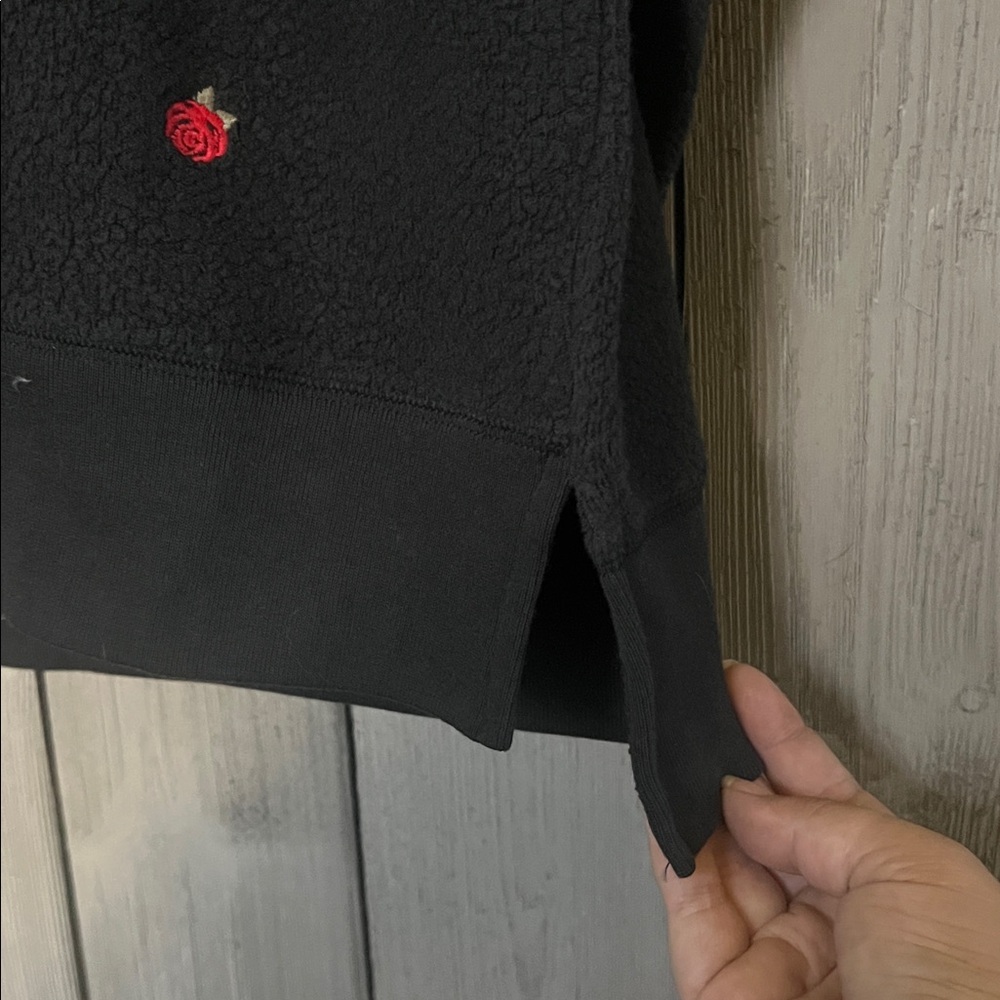 Embroidered Fuzzy Sweatshirt - Picture 4 of 4